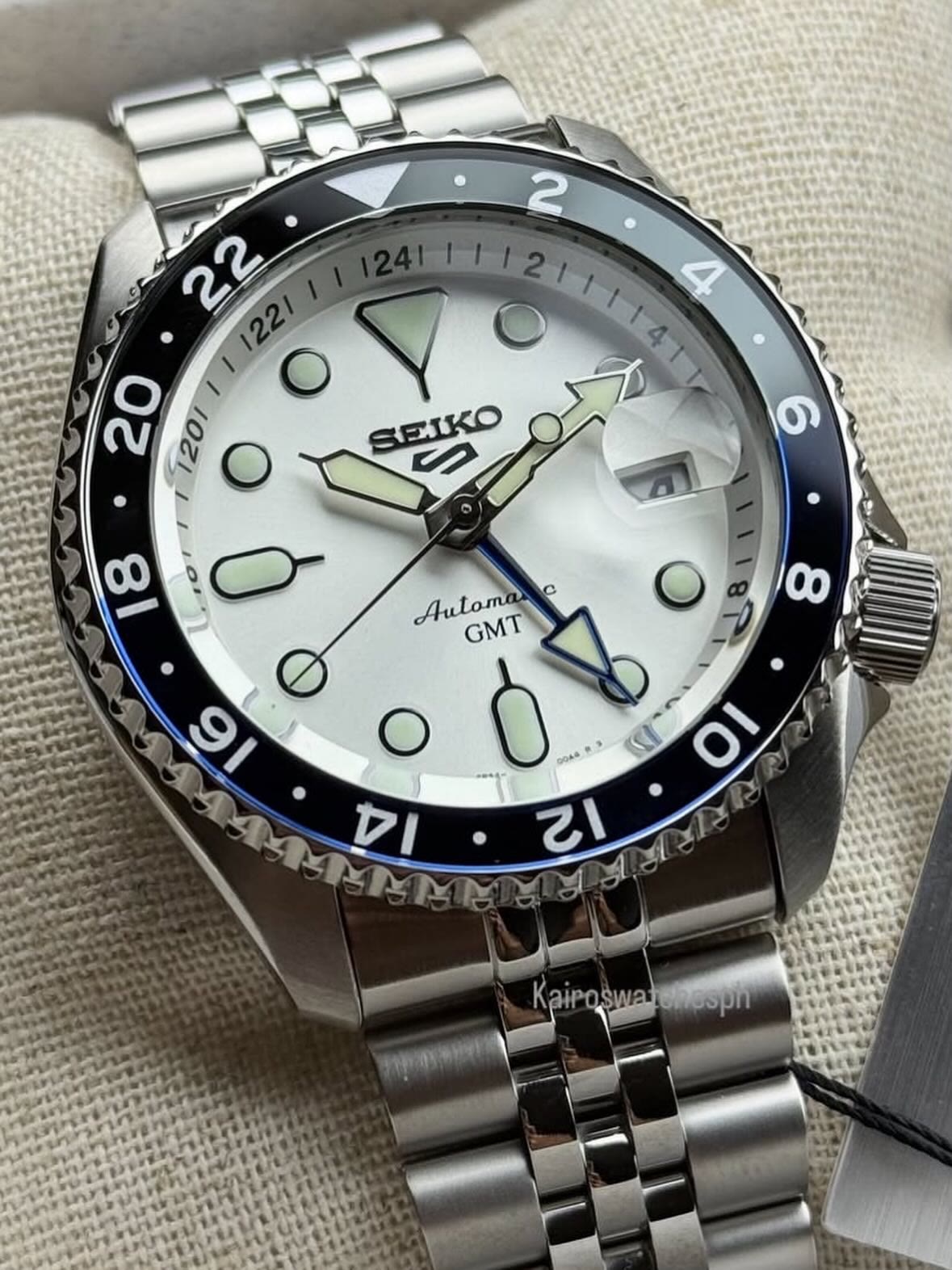 Seiko 5 Sports GMT automatique, cadran blanc